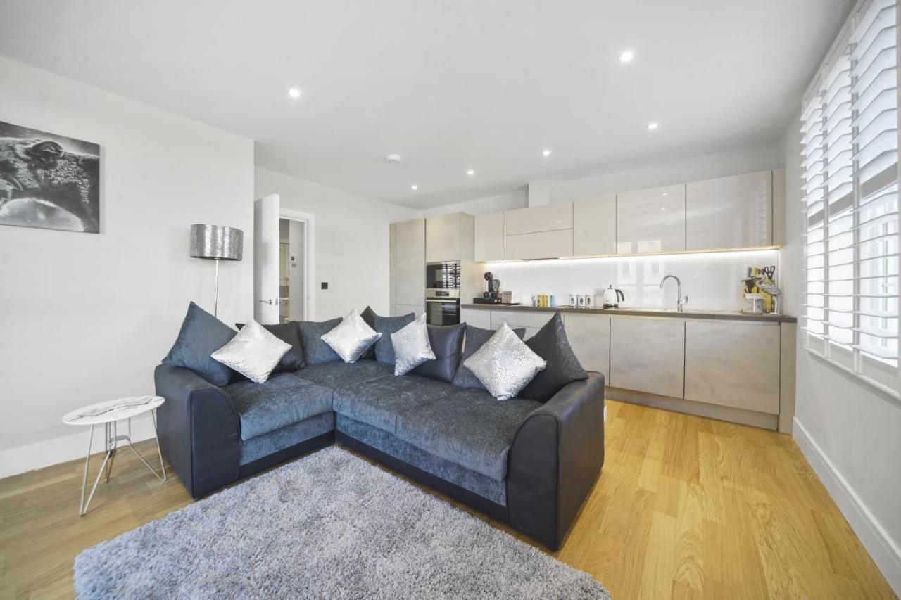 Apartament Flat 1 Bridge House Staines-upon-Thames Zewnętrze zdjęcie